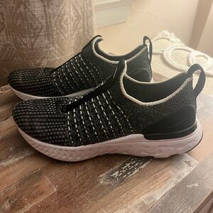 Women’s Nike Phantom Knit Sneakers